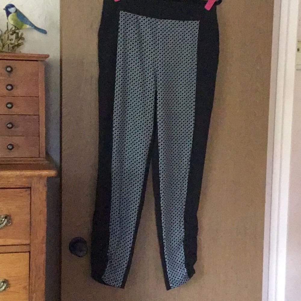 NWOT Chico’s Zenergy Ankle Pant